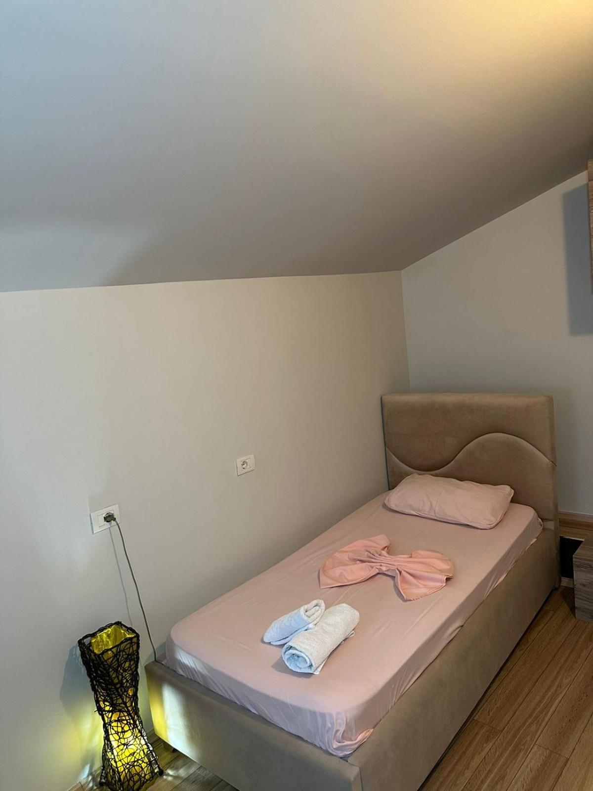 Eden hostel Tiran Dış mekan fotoğraf